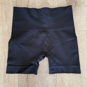 SET active biker shorts